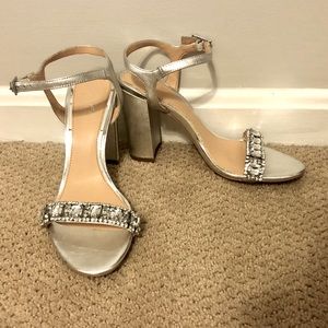 NWT Jewel by BADGLEY MISCHKA silver pumps